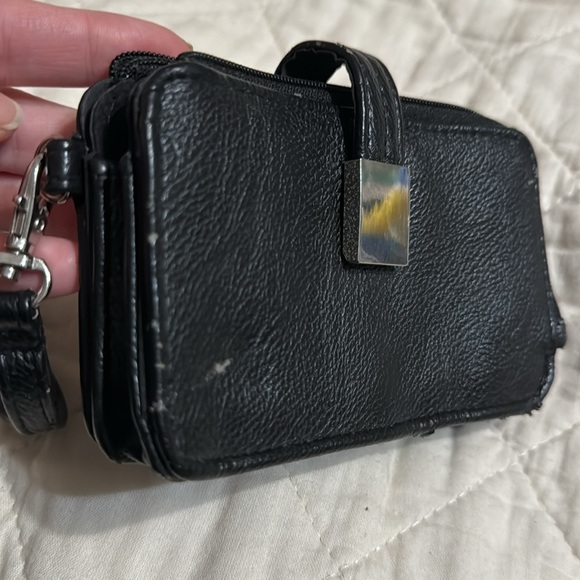Nwot- Black wristlet,  iPhone case wallet - Picture 6 of 8
